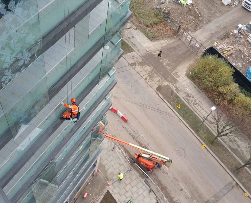 Rappel IRATA Industrial Rope Access and Abseiling Services - Building Cleaning, Post Construction Cleaning, Post Build Cleaning and Window Cleaning London