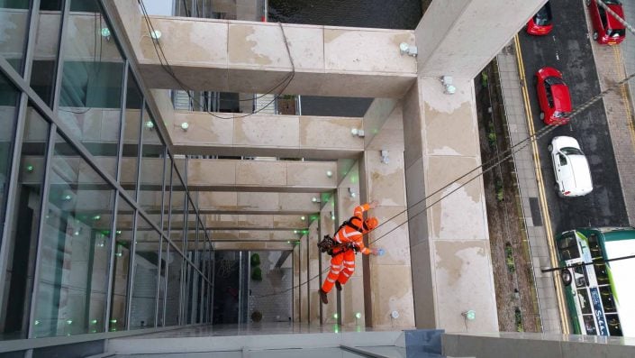 Rappel IRATA Industrial Rope Access Abseil - Post Construction Inspection and Snagging Works Manchester