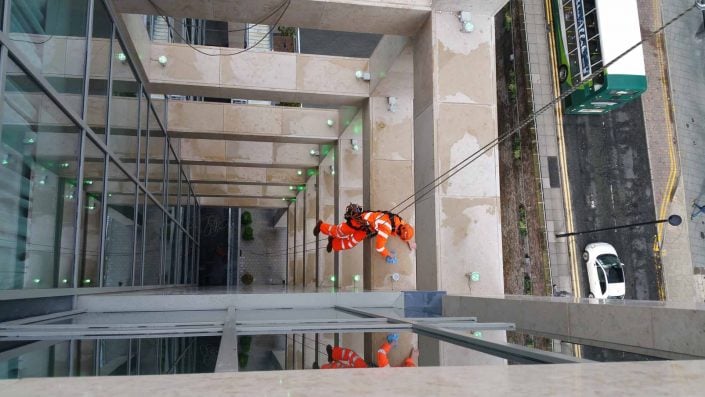 Rappel IRATA Industrial Rope Access Abseil - Post Construction Inspection and Snagging Works Manchester