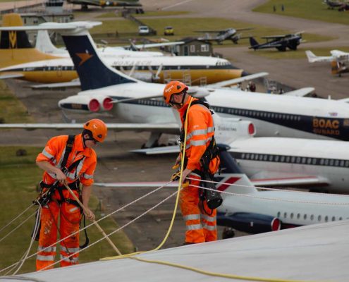 Rappel IRATA Industrial Rope Access and Abseiling Sika Saranfil Roof Cleaning Works