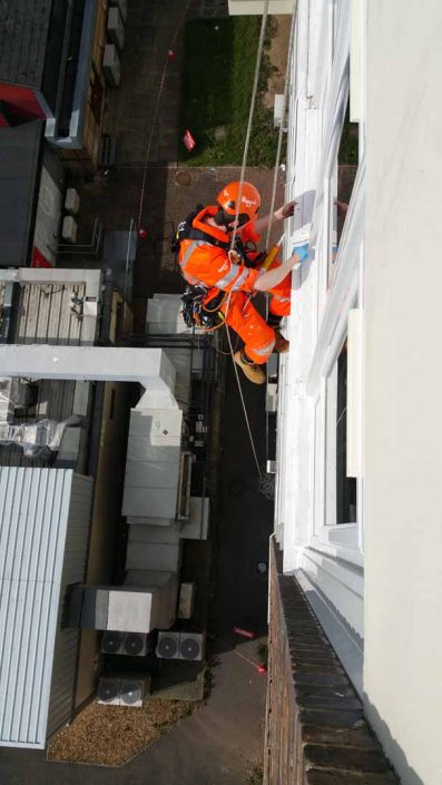 Rappel IRATA Industrial Rope Access Abseiling - Water Ingress Investigation and Remedial Works London