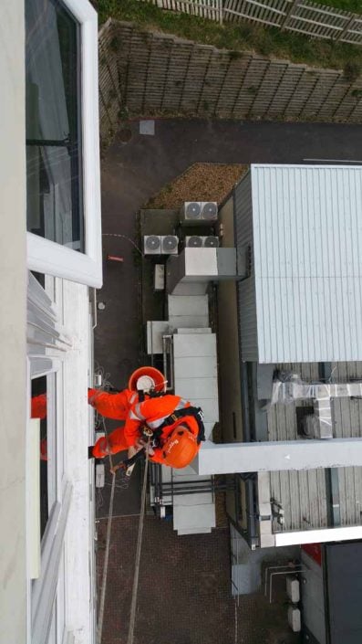 Rappel IRATA Industrial Rope Access Abseiling - Water Ingress Investigation and Remedial Works London