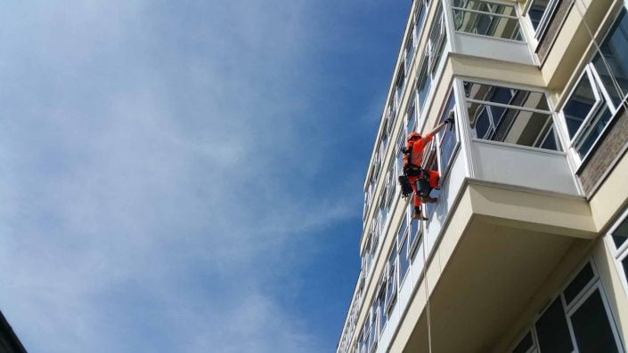 Rappel IRATA Industrial Rope Access Abseiling - Water Ingress Investigation and Remedial Works London