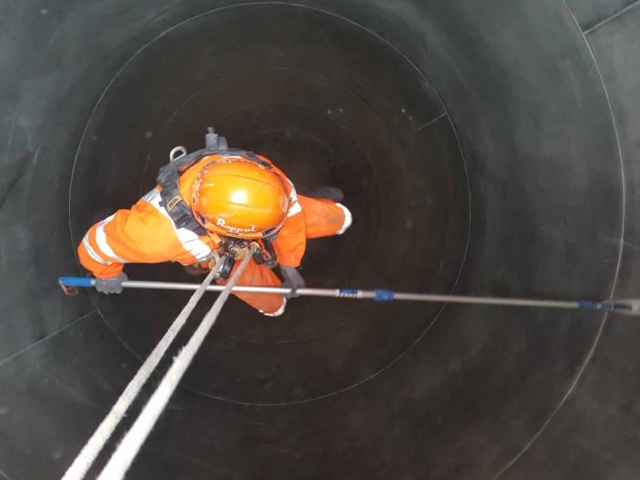 Rappel Rope Access and Confined Space PET pellet silo cleaning works