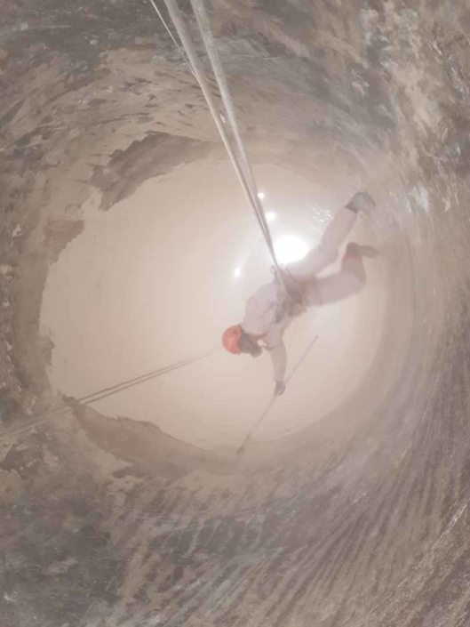 Rappel Rope Access Contractors, Silo Clenaing and Maintenance Services, Internal Flour Silo Depp Cleaning Works, Manchester.