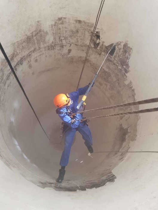 Rappel Rope Access Contractors, Silo Clenaing and Maintenance Services, Internal Flour Silo Depp Cleaning Works, Manchester.